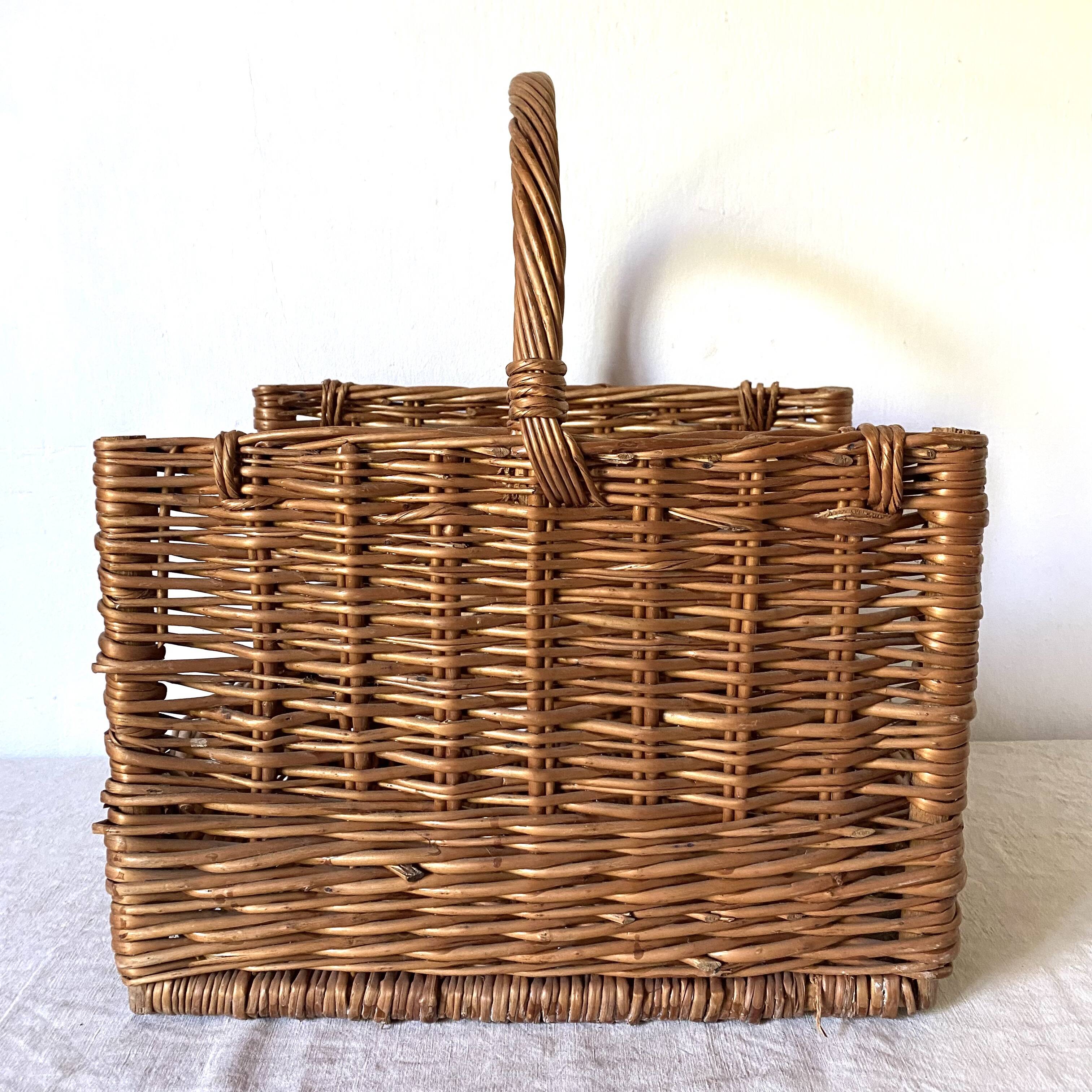 Panier à bûches en rotin tressé