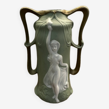 Petit vase wedgwood vert décor art nouveau