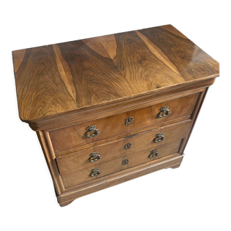 Antique chest of drawers