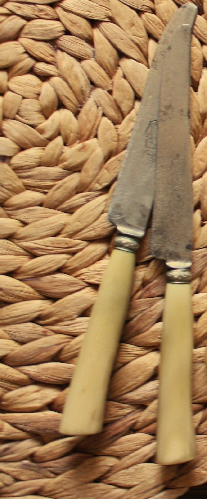 A set of 5 small Duvert Frères knives