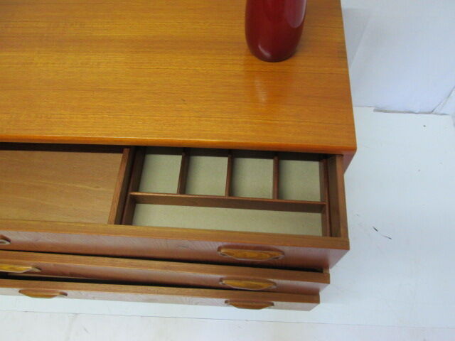 Vintage teak chest of drawers