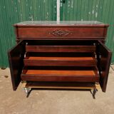 Secretary dresser