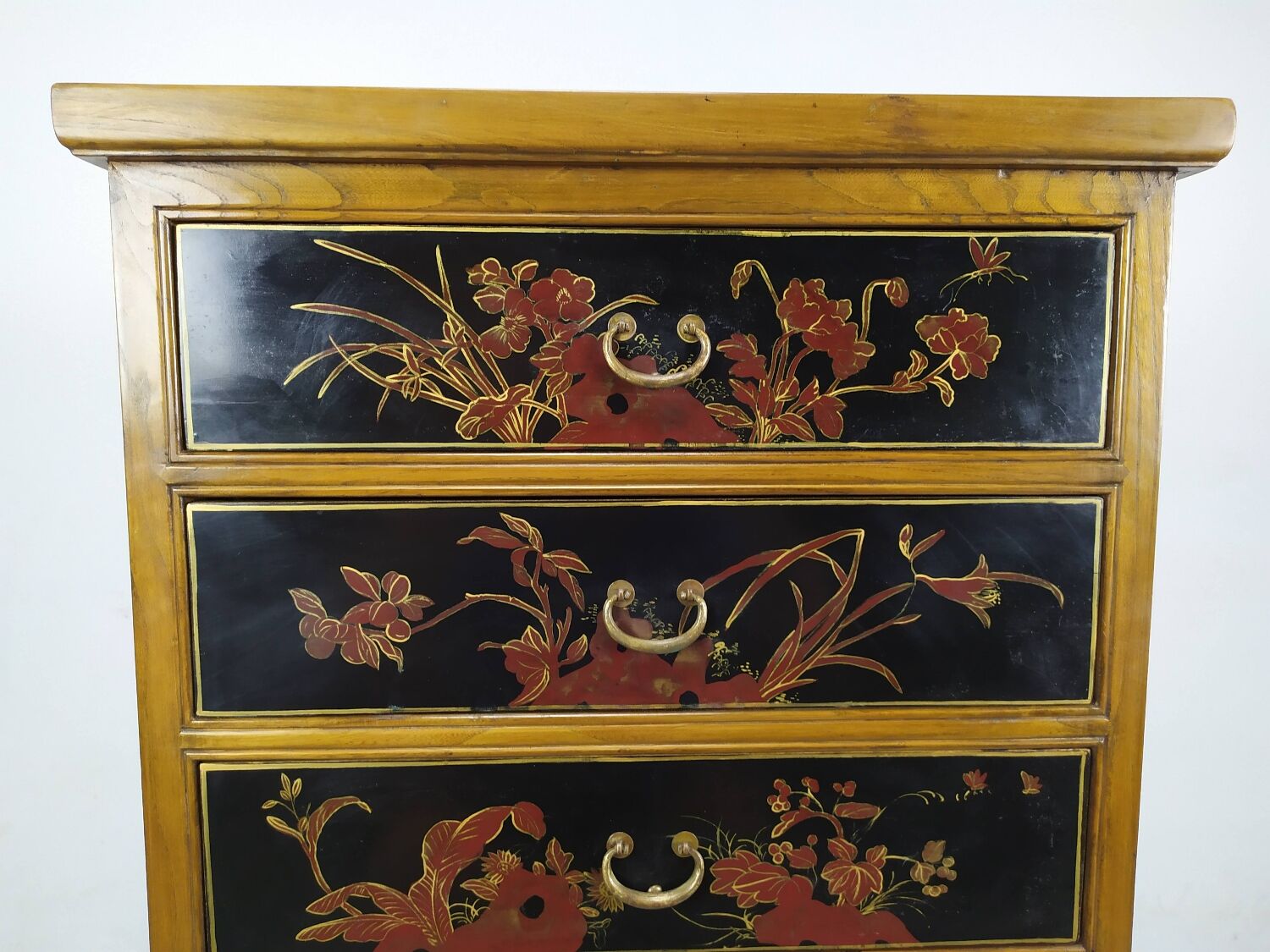 Japanese lacquer chiffonier