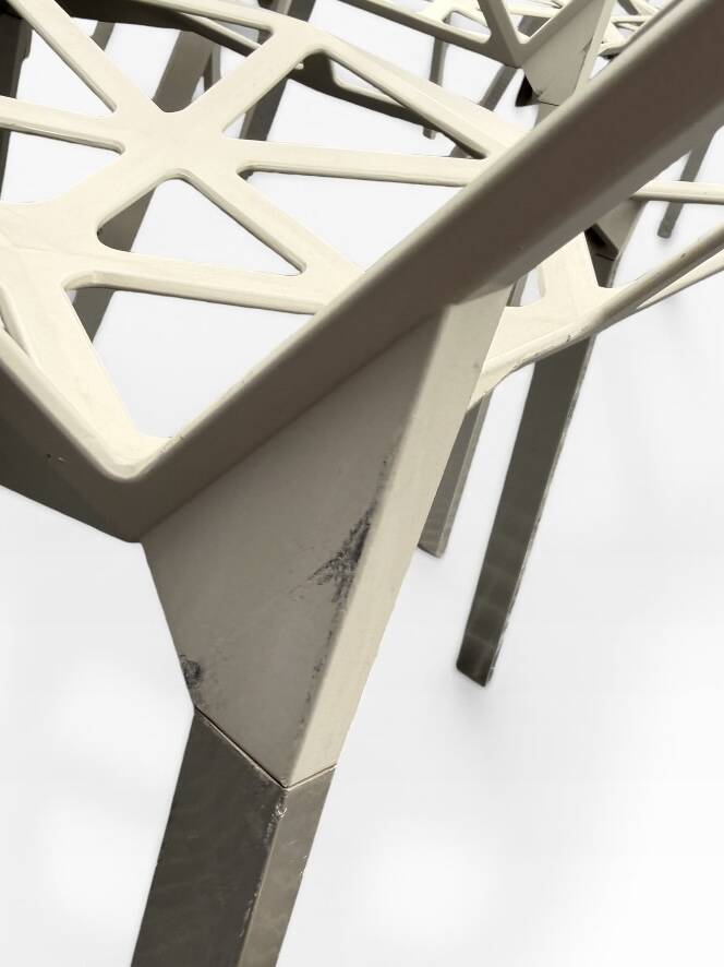 Lot 10 Chaises Chair One Magis Off-White Grcic | Provenance Louvre