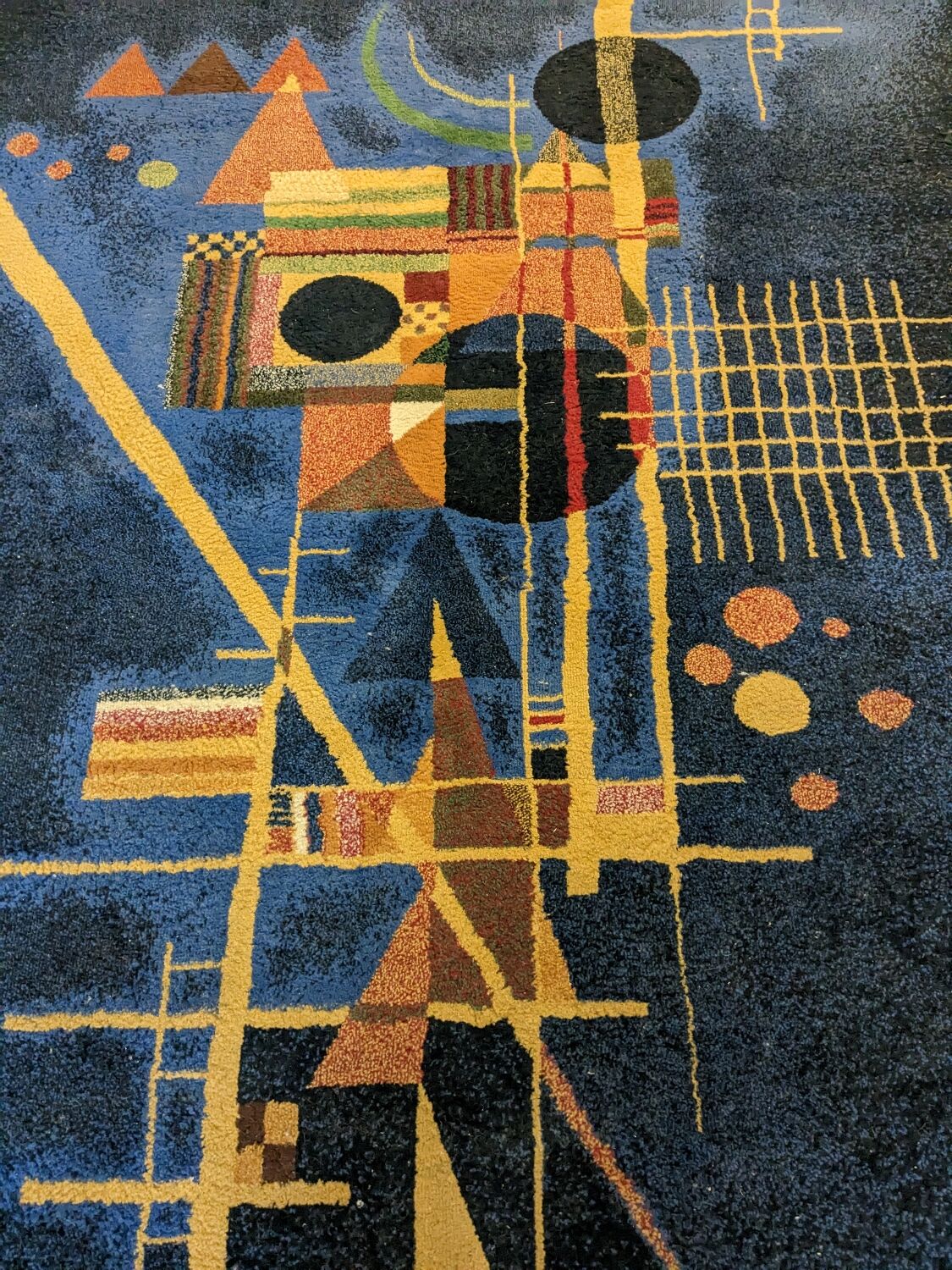 Carpet postmodern 80s kandinsky pattern