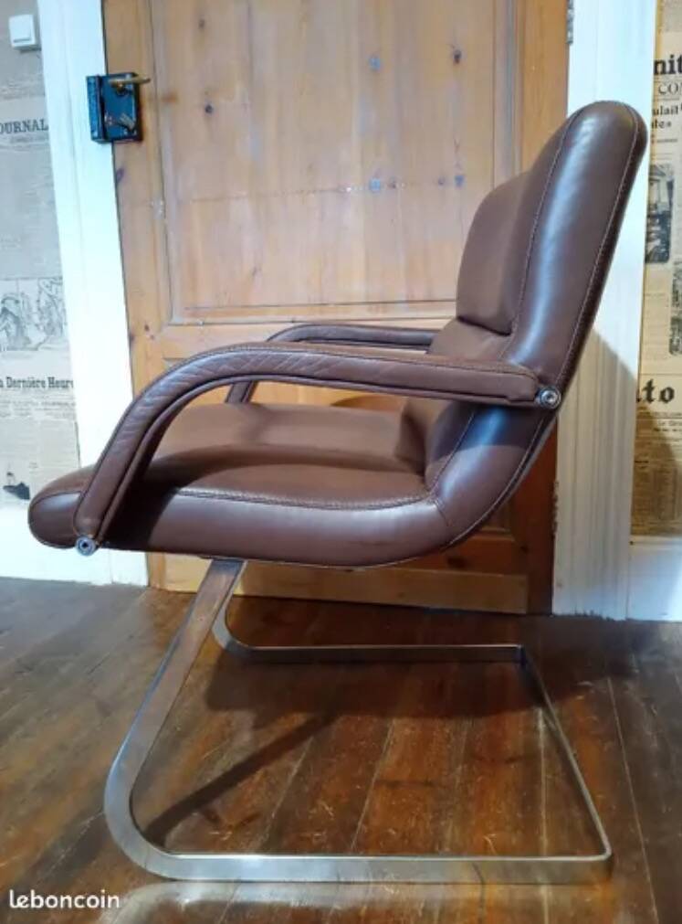 Paire de fauteuils vintages