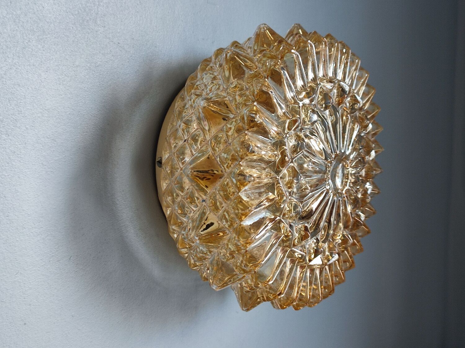 Prisma round ceiling lamp/wall lamp in vintage glossy glass