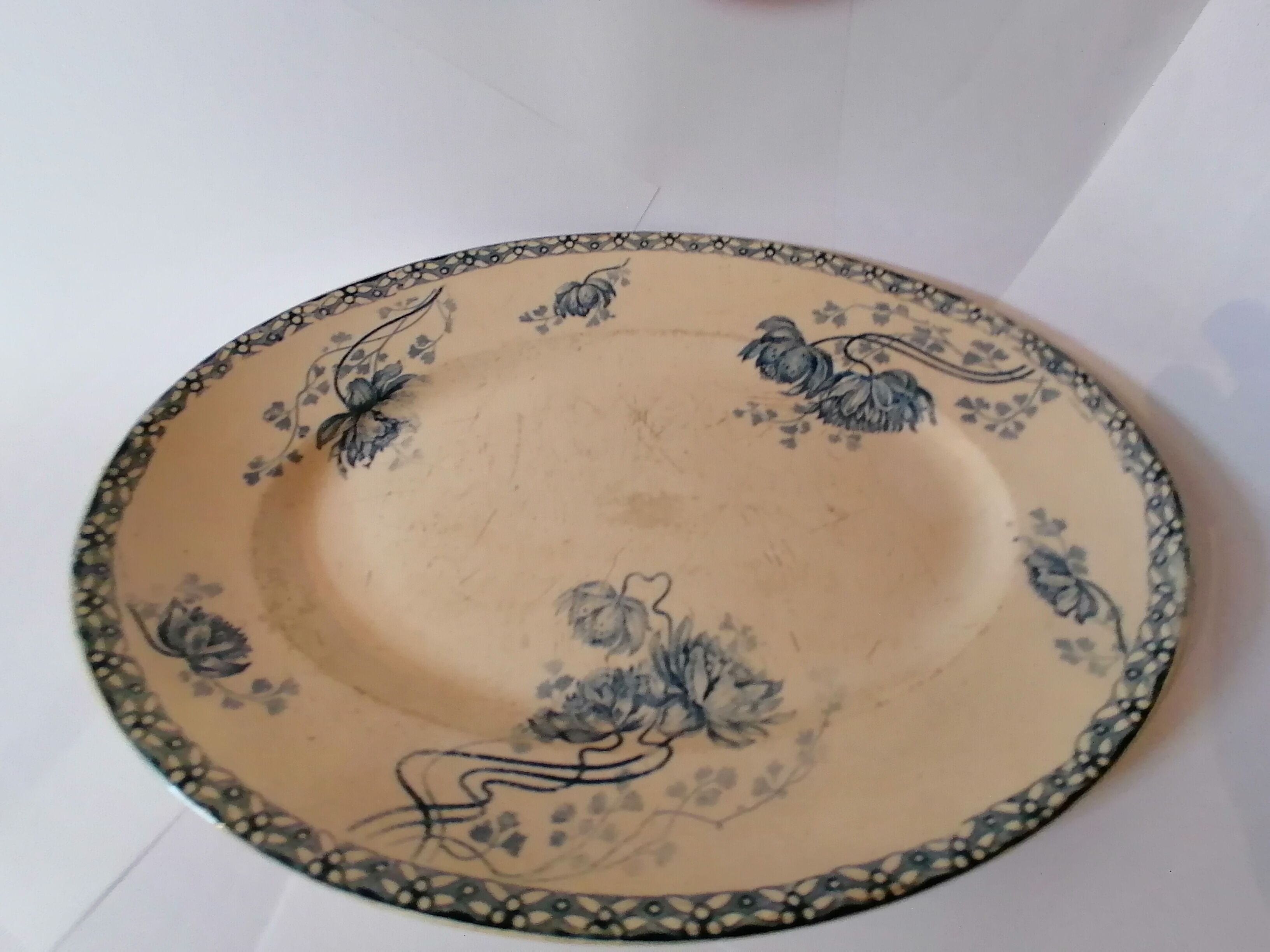 Oval dish Sarreguemines Royat