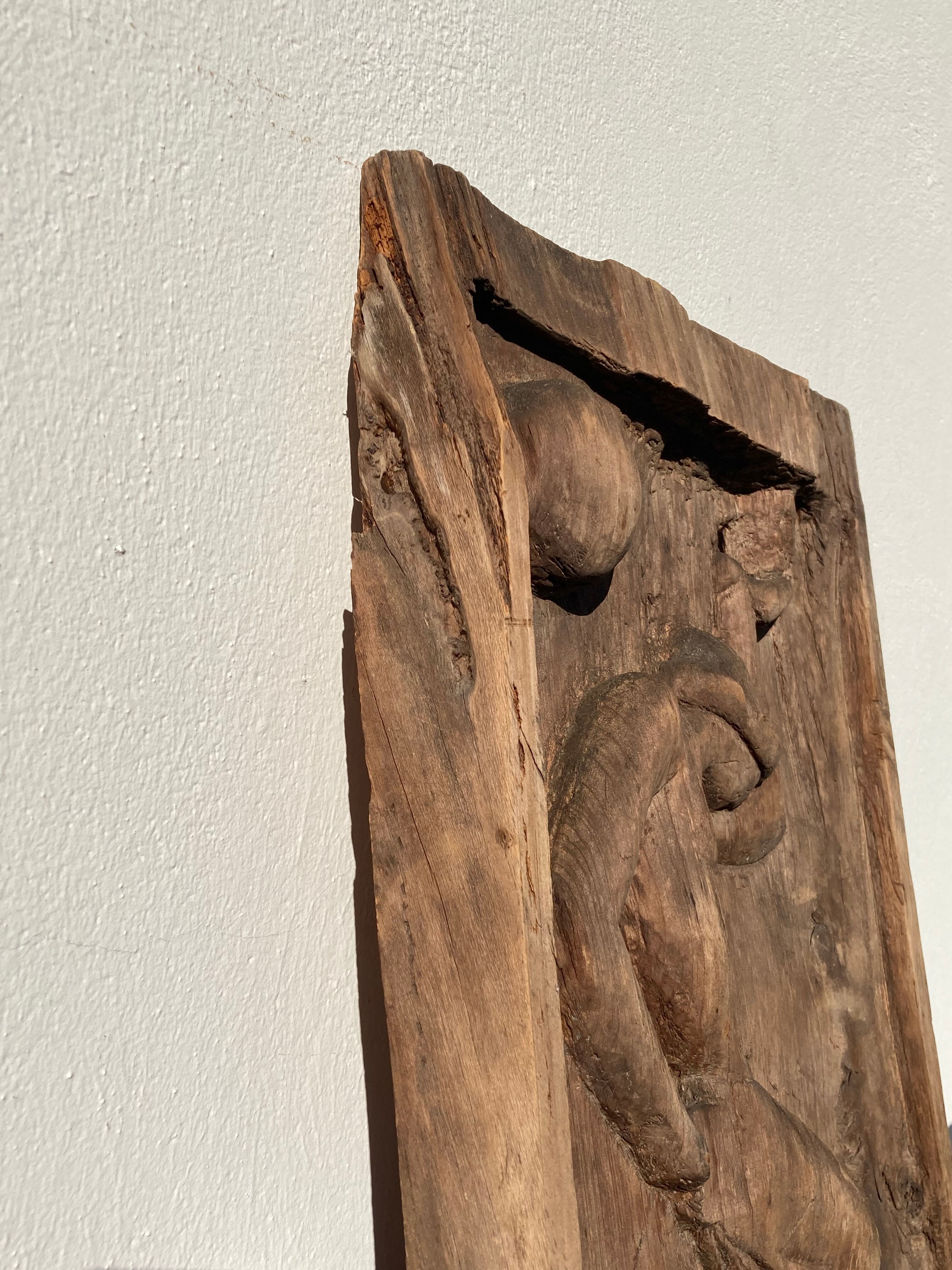 Door in low relief dancer style art deco 1930 wooden