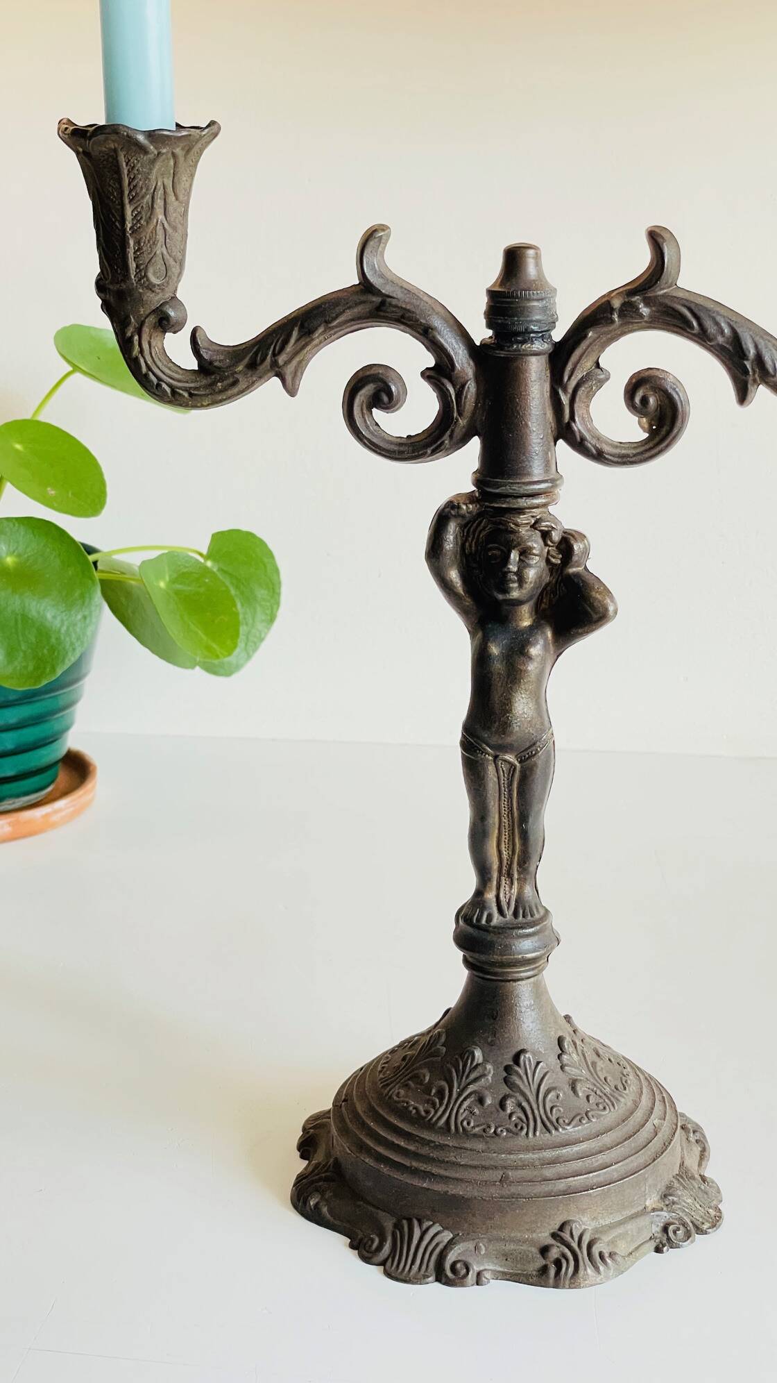 Little angel table candle holder