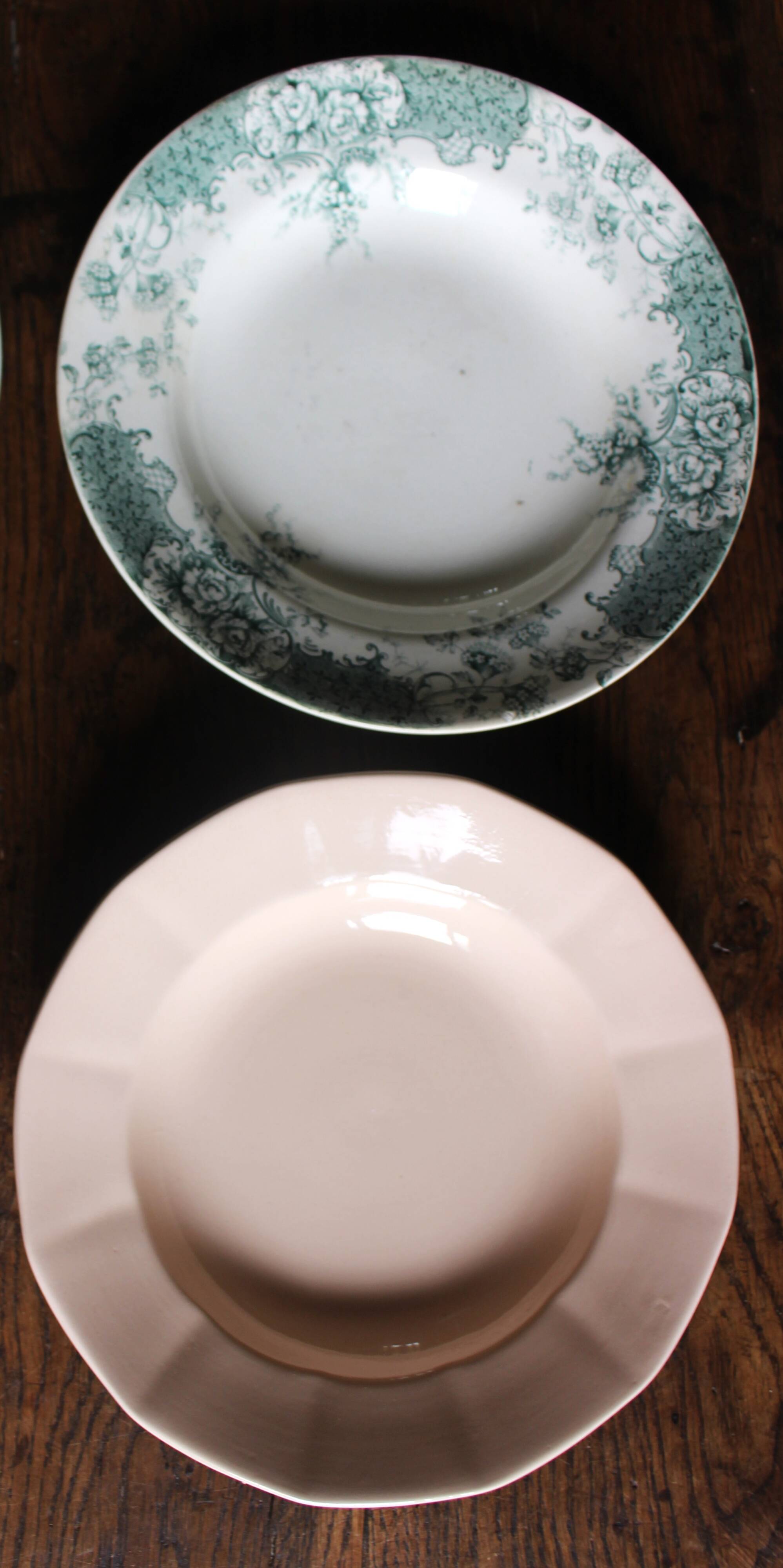 A set of 6 deep plates Fécamp Choisy le Roi Terre de Fer Rose Digoin.