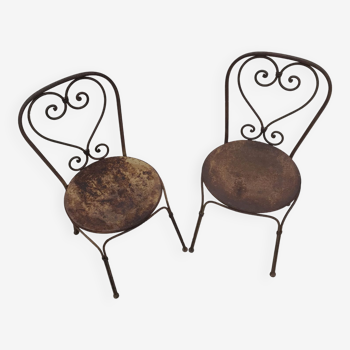 Paire d’anciennes chaises de jardin pour enfants en métal