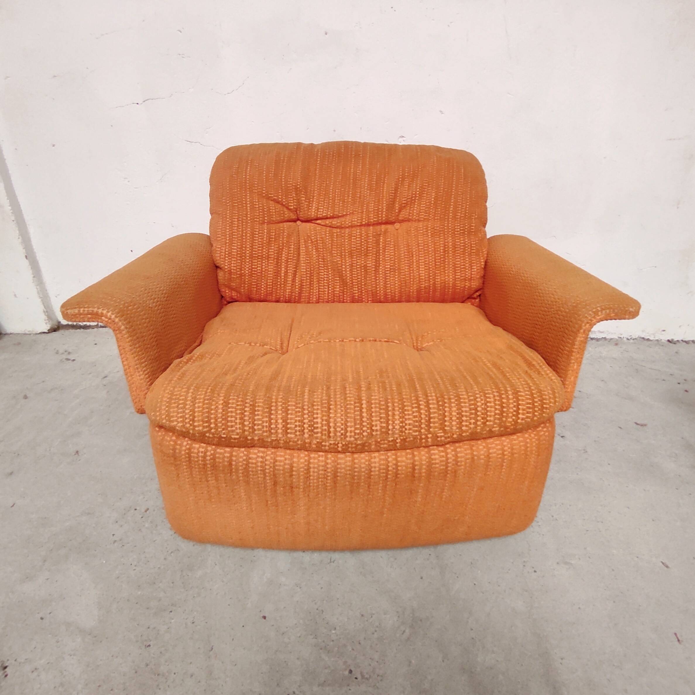 Orange living room set, 1970