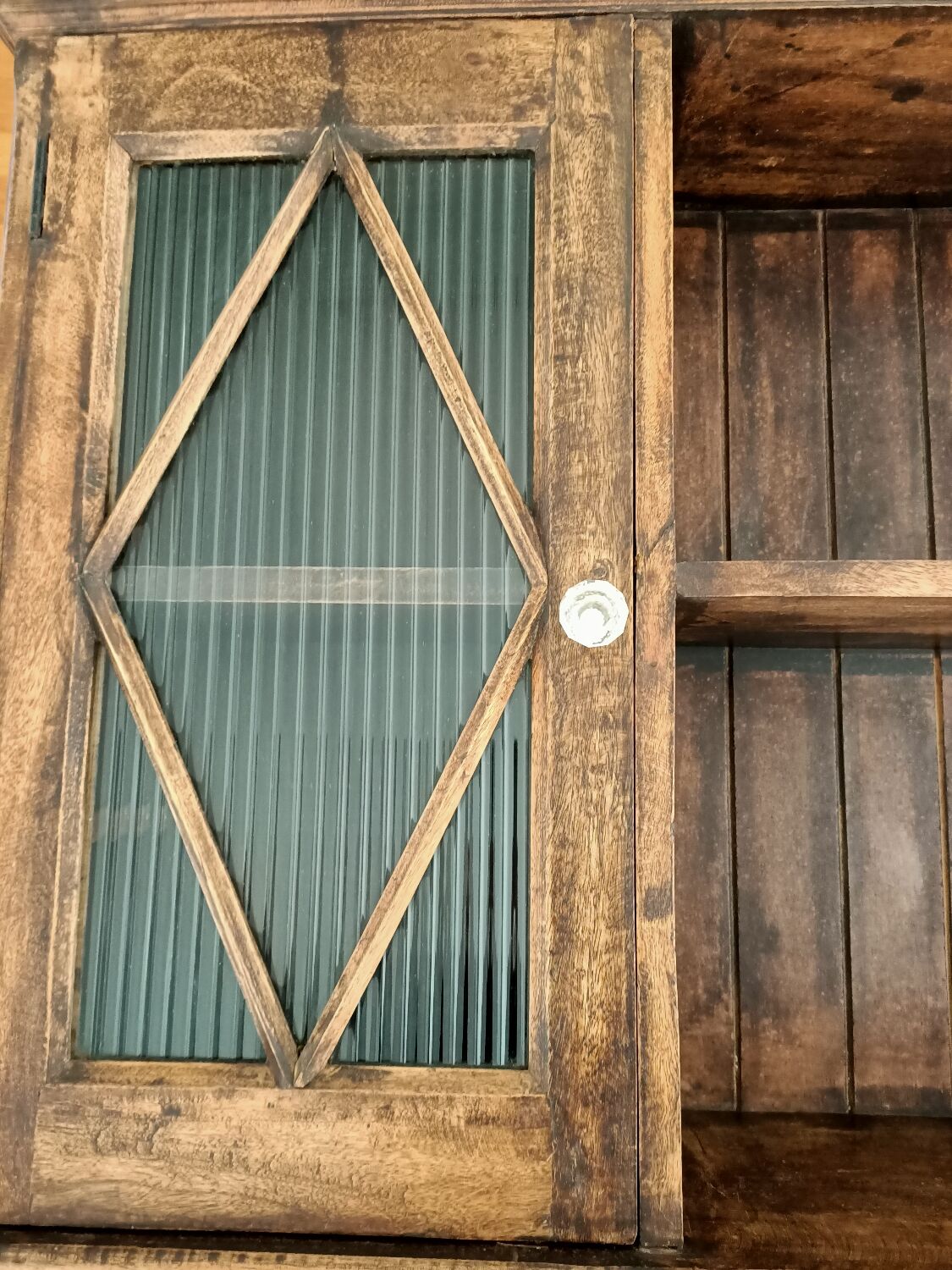 Patinated wall cabinet 2 doors
