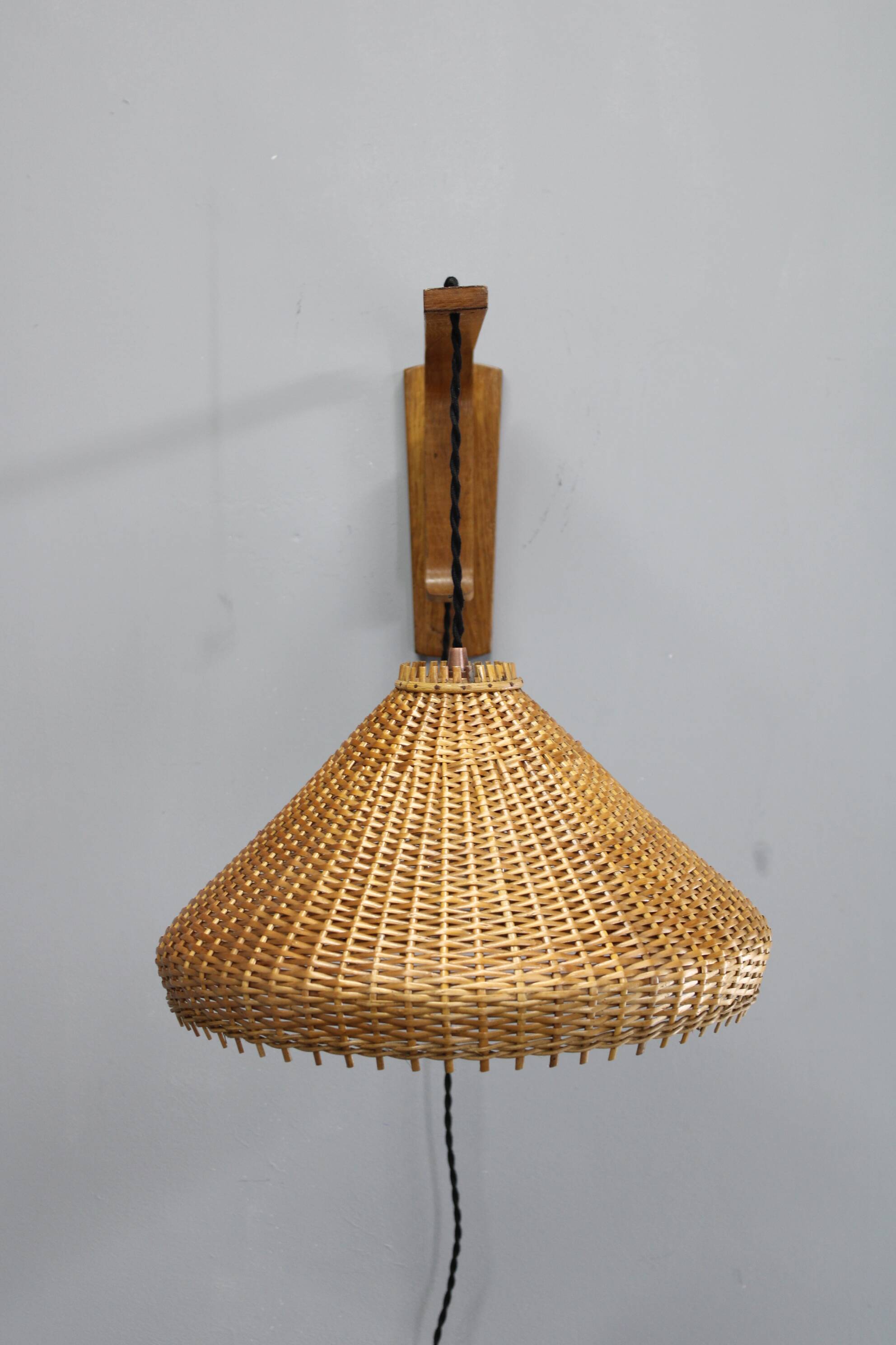 Adjustable oak and wicker wall lamp, Czechoslovakia, 1970s