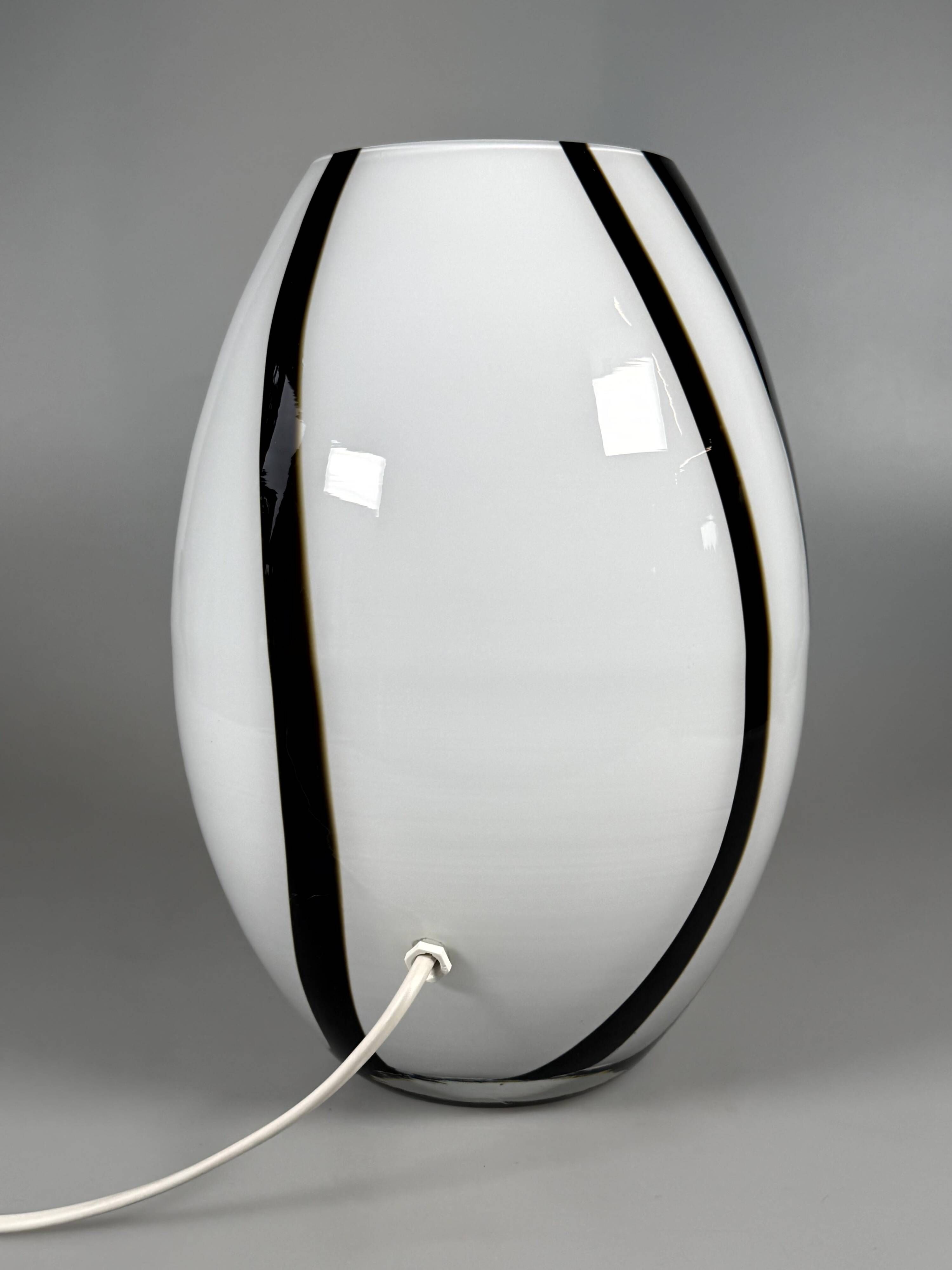 Lampe de table en verre vintage des années 1970 1980 par Volux Italie