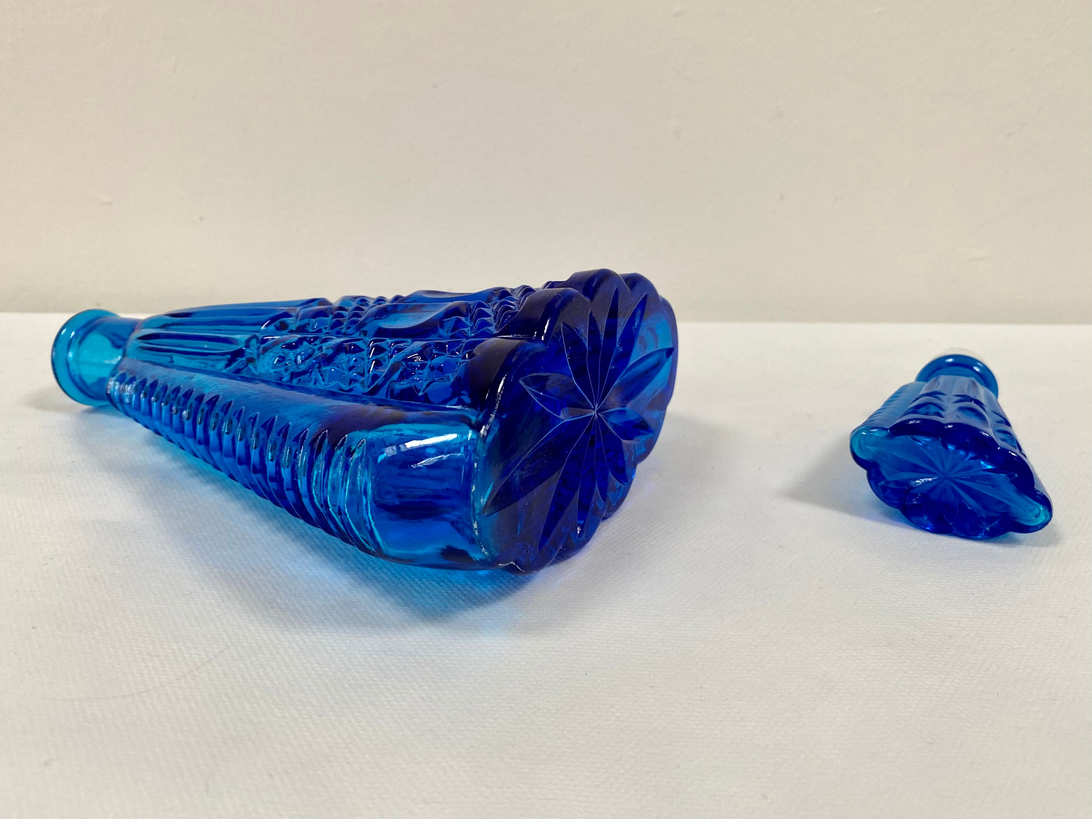 Carafe Empoli en verre bleu outremer