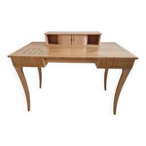 Bureau comtemporain avec - gradin