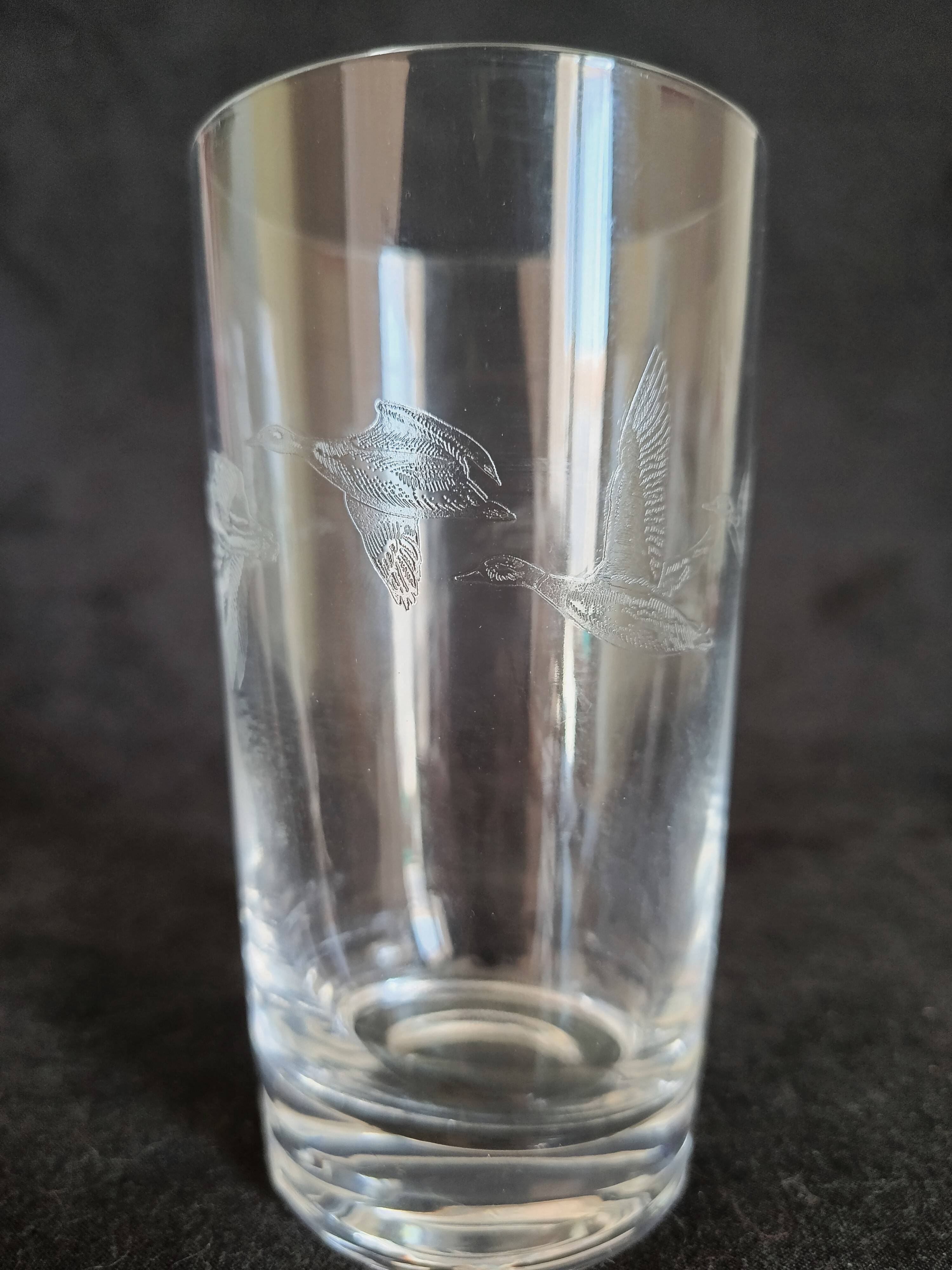 Set of 9 glasses (for whisky or other) in engraved crystal featuring a "Flight of Ducks".