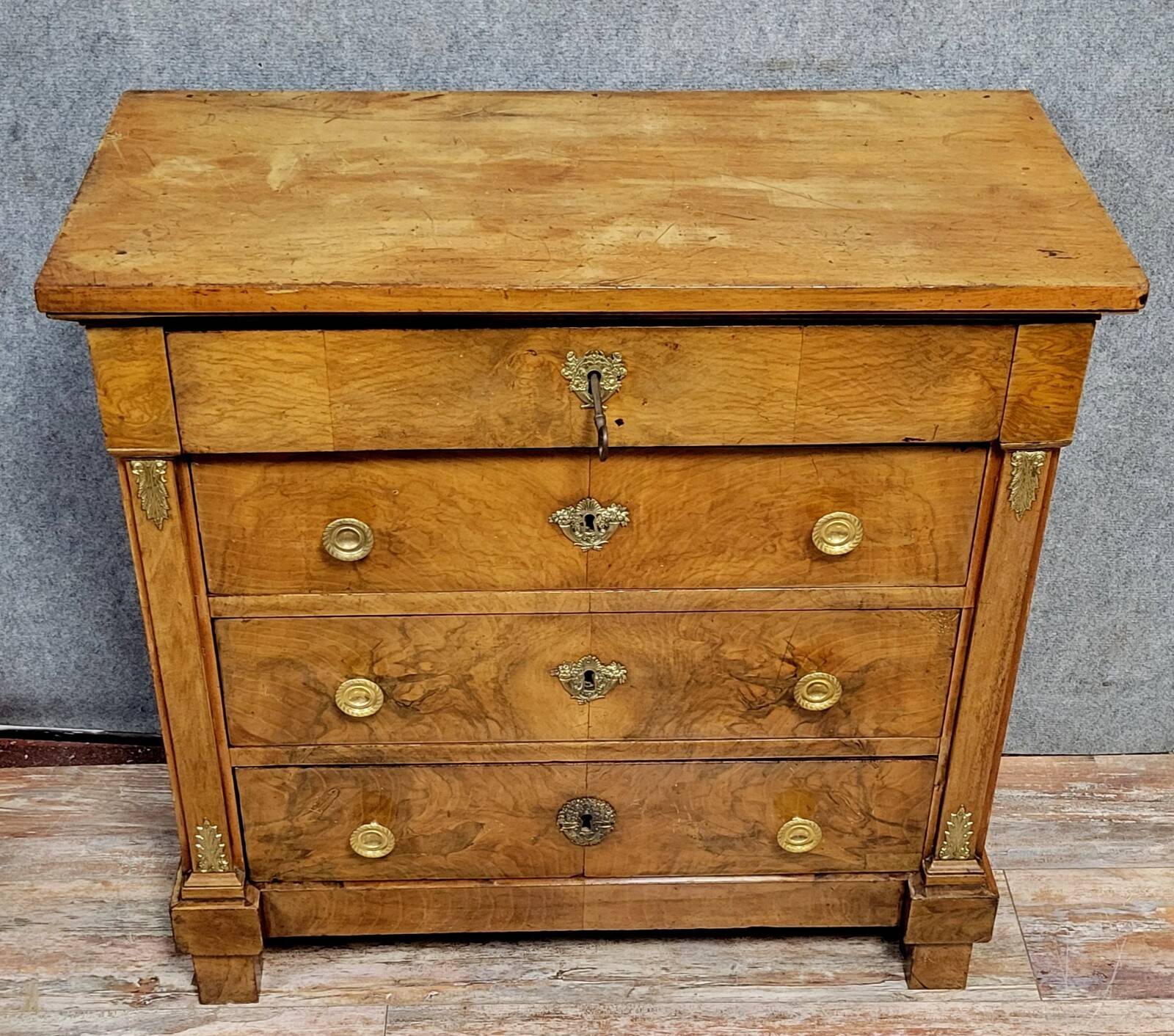 Commode de Dame époque Empire en noyer / début XIXeme
