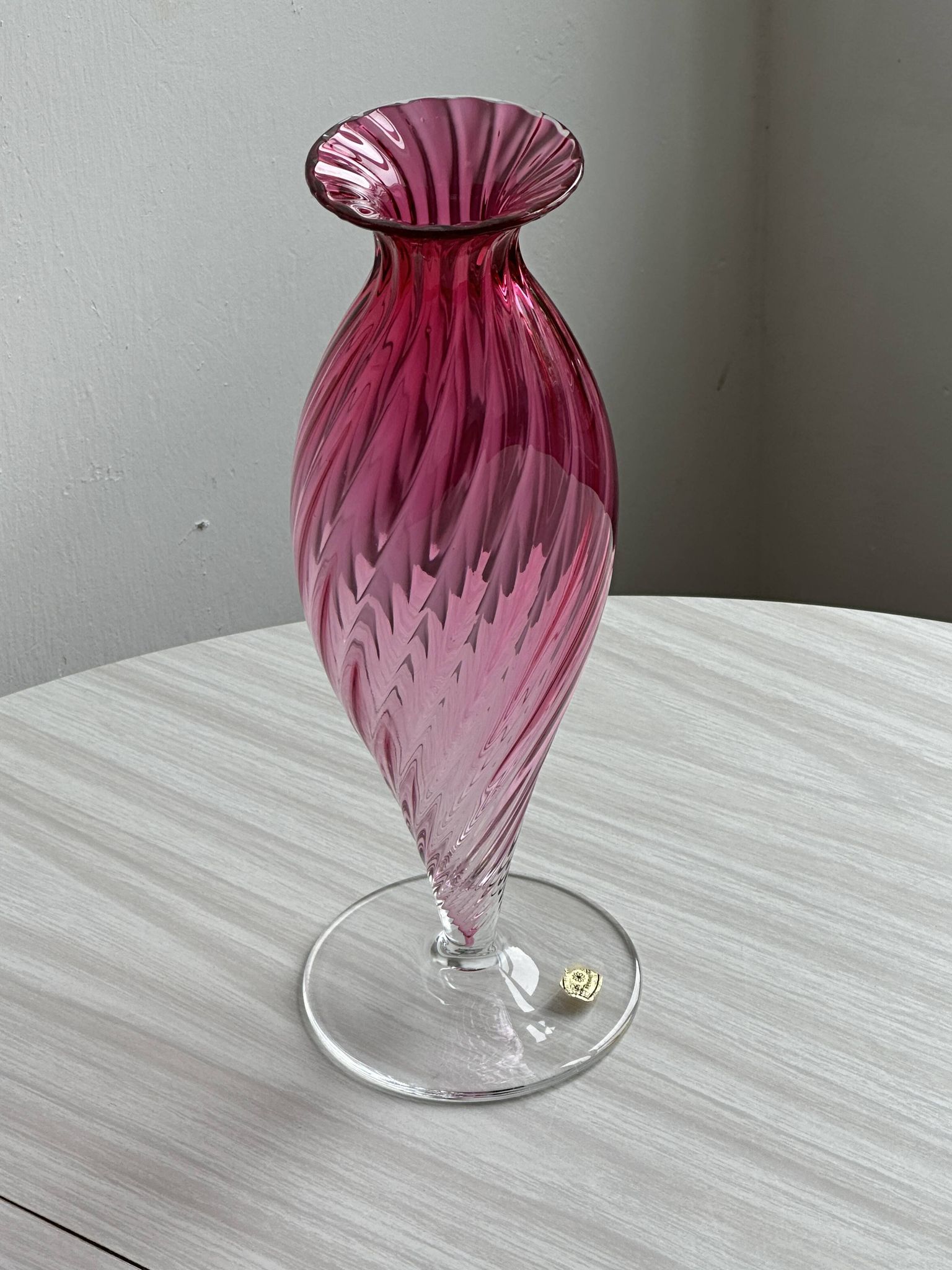 Crystal vase, Pink vase from Cristallerie du Val Saint Lambert.