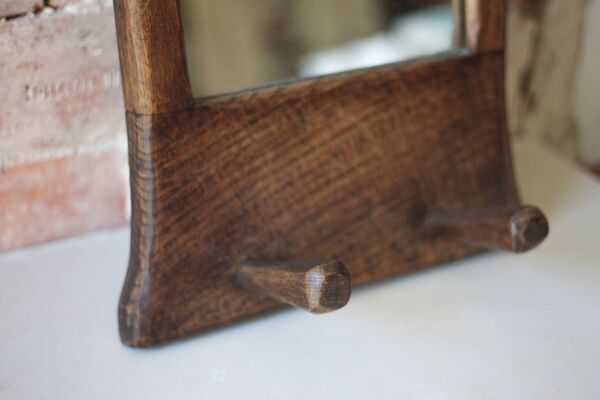 Porte-manteau mural miroir avec patères en bois massif, miroir brutaliste