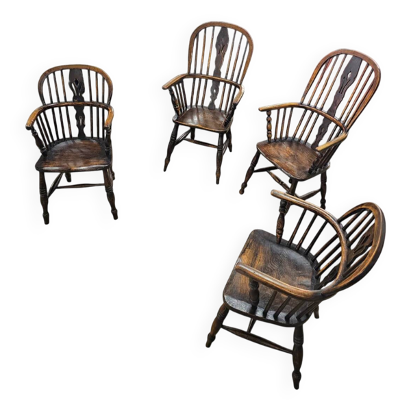 4 x fauteuils à bras en bois d'orme Windsor antiques, 2 bas / 2 hauts, à dossier à épingles, du 19ème siècle.