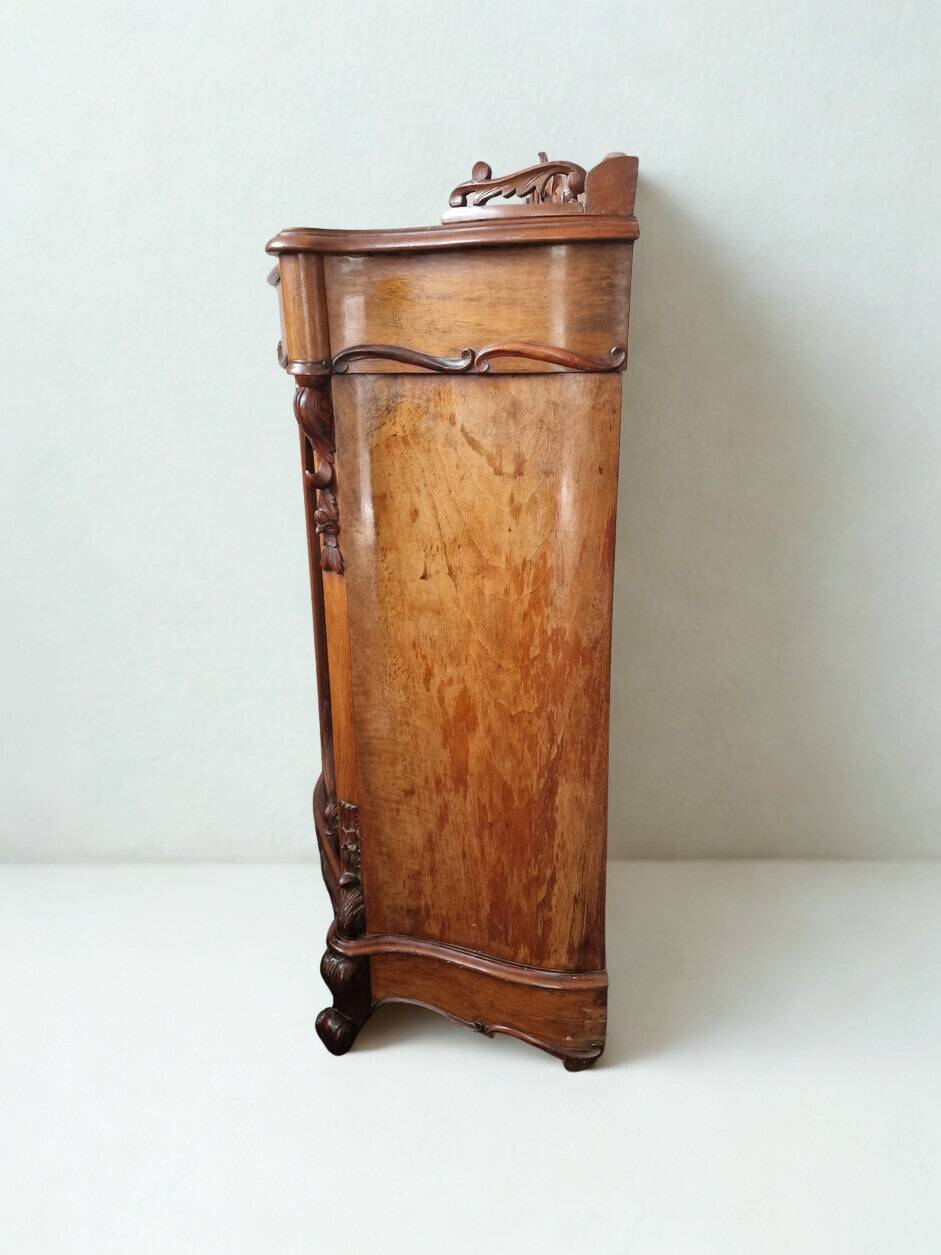 Napoleon III low display cabinet