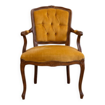 Fauteuil Louis XV style Louis XV en velours jaune