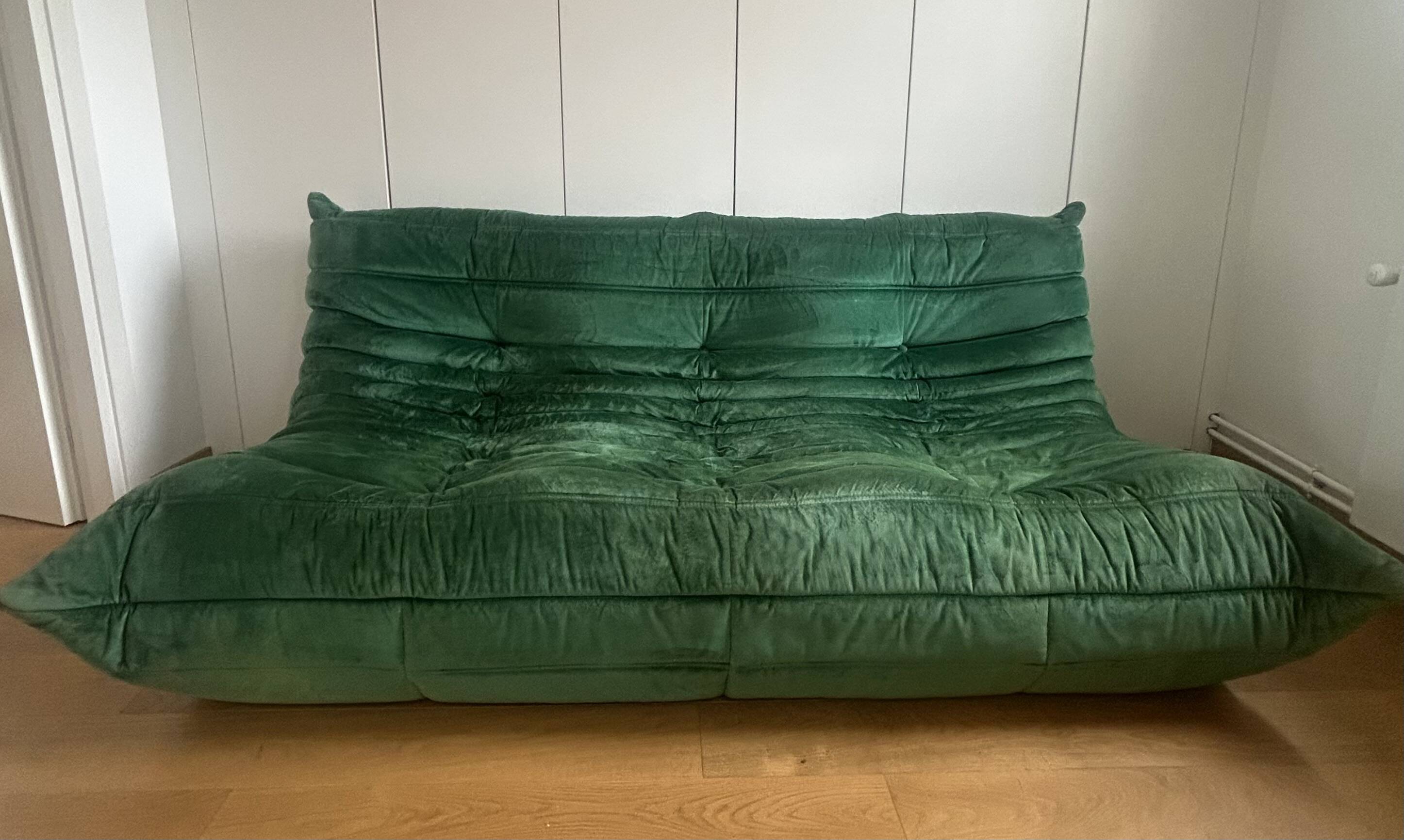 Togo 3-seater sofa in emerald green velvet