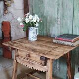 Table de chalet art populaire