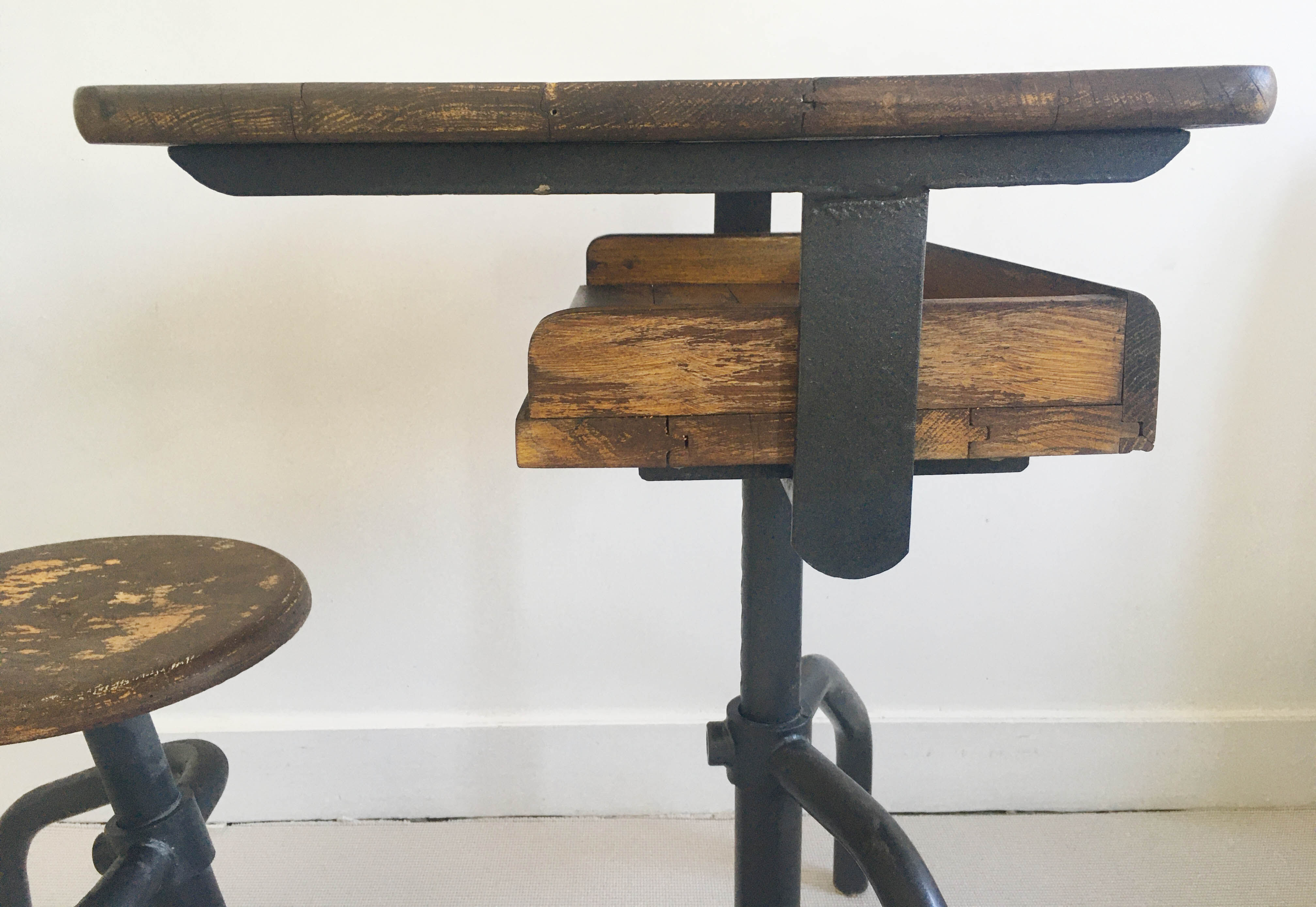 Schoolboy office Jacques Hitier