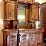Renaissance style hunting lodge sideboard with carved lions in solid walnut circa 1850