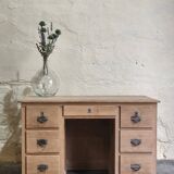 Desk in solid elm with natural airbrushing