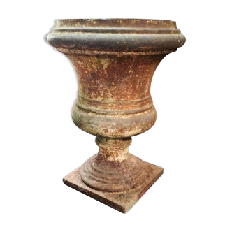 Medici vase in cast iron