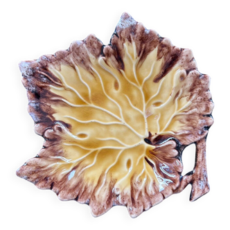 Valauris style leaf pocket emptier