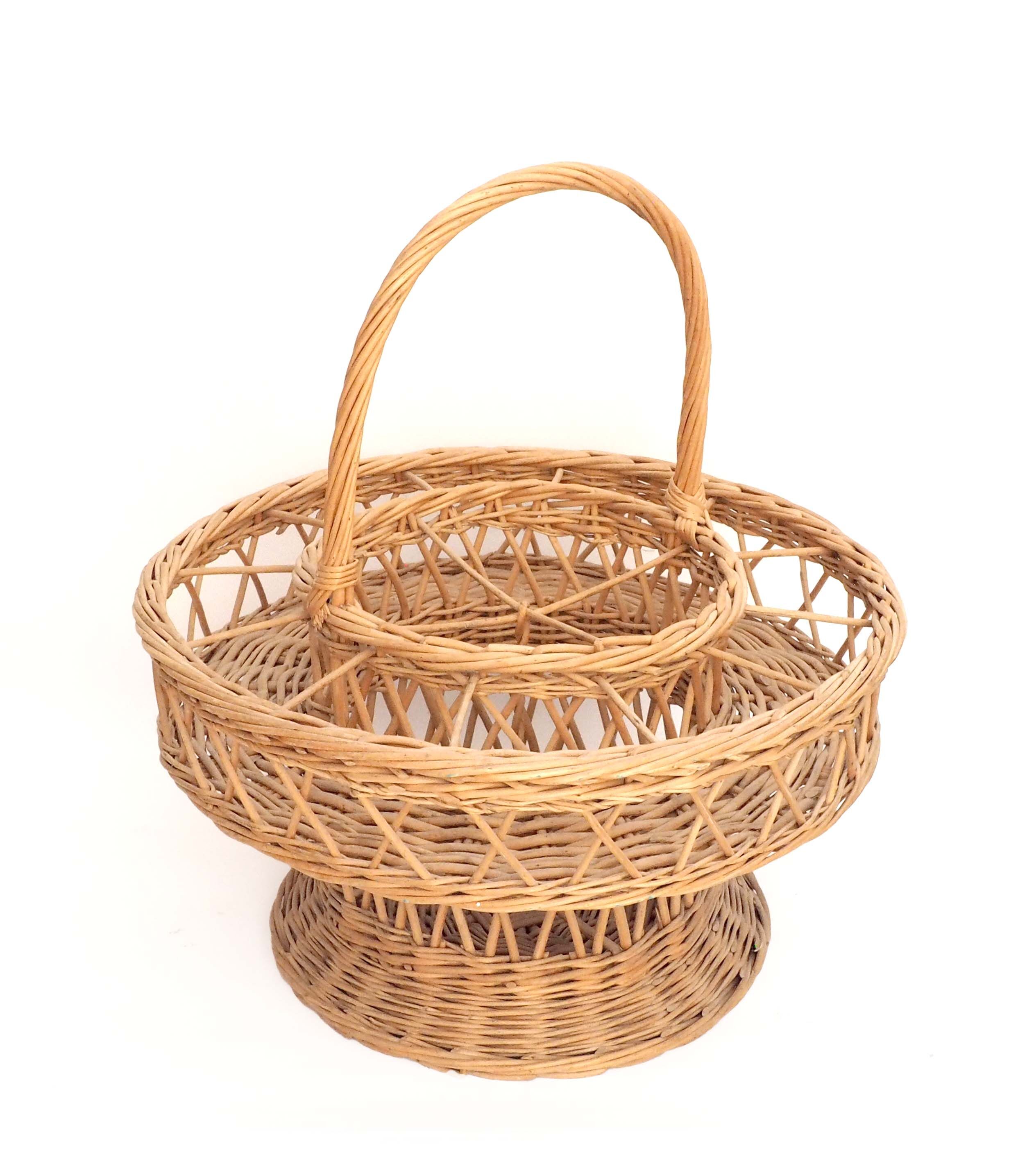 Rattan bar basket