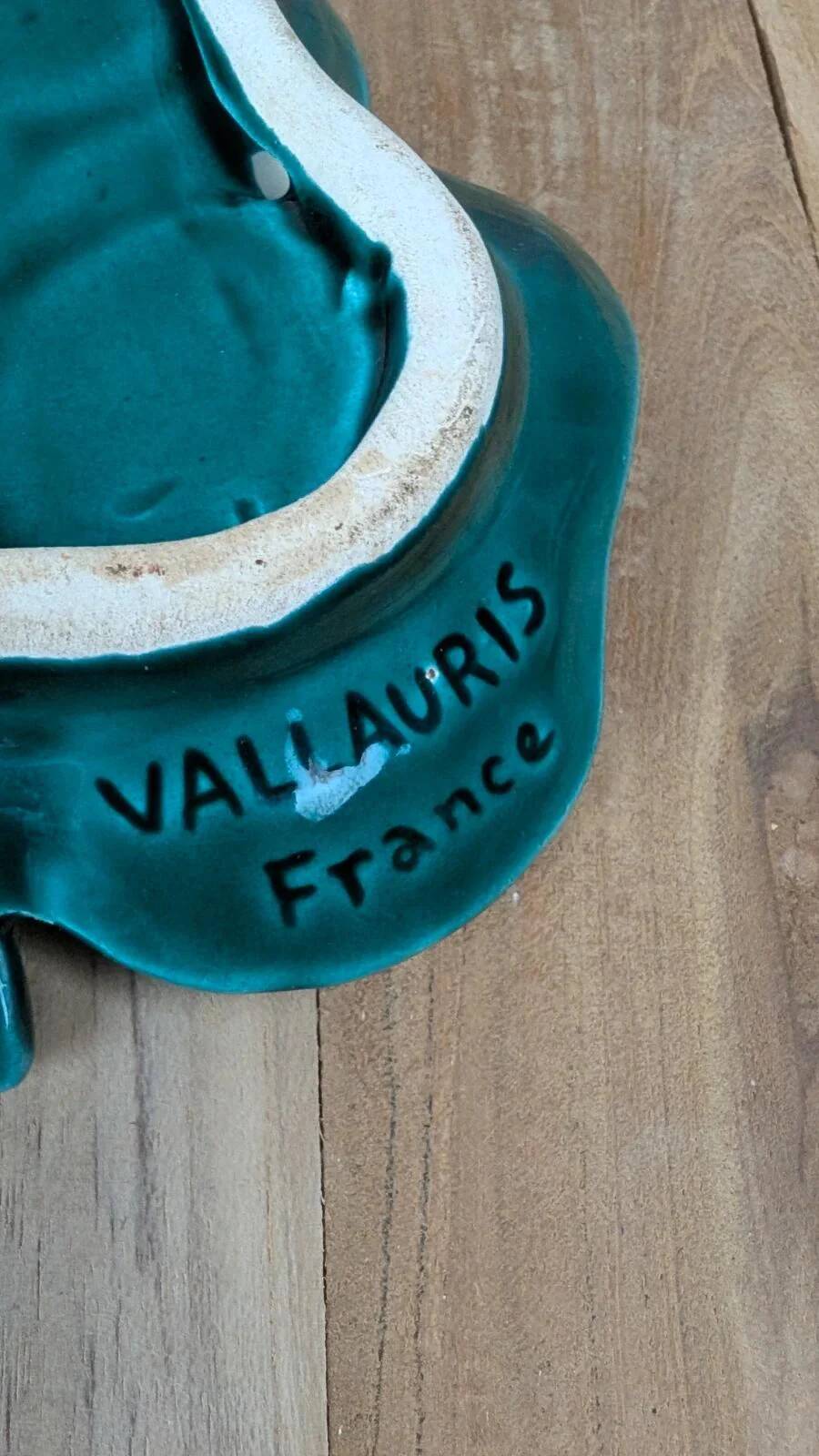 Vintage Vallauris catchall – green enamel leaf model