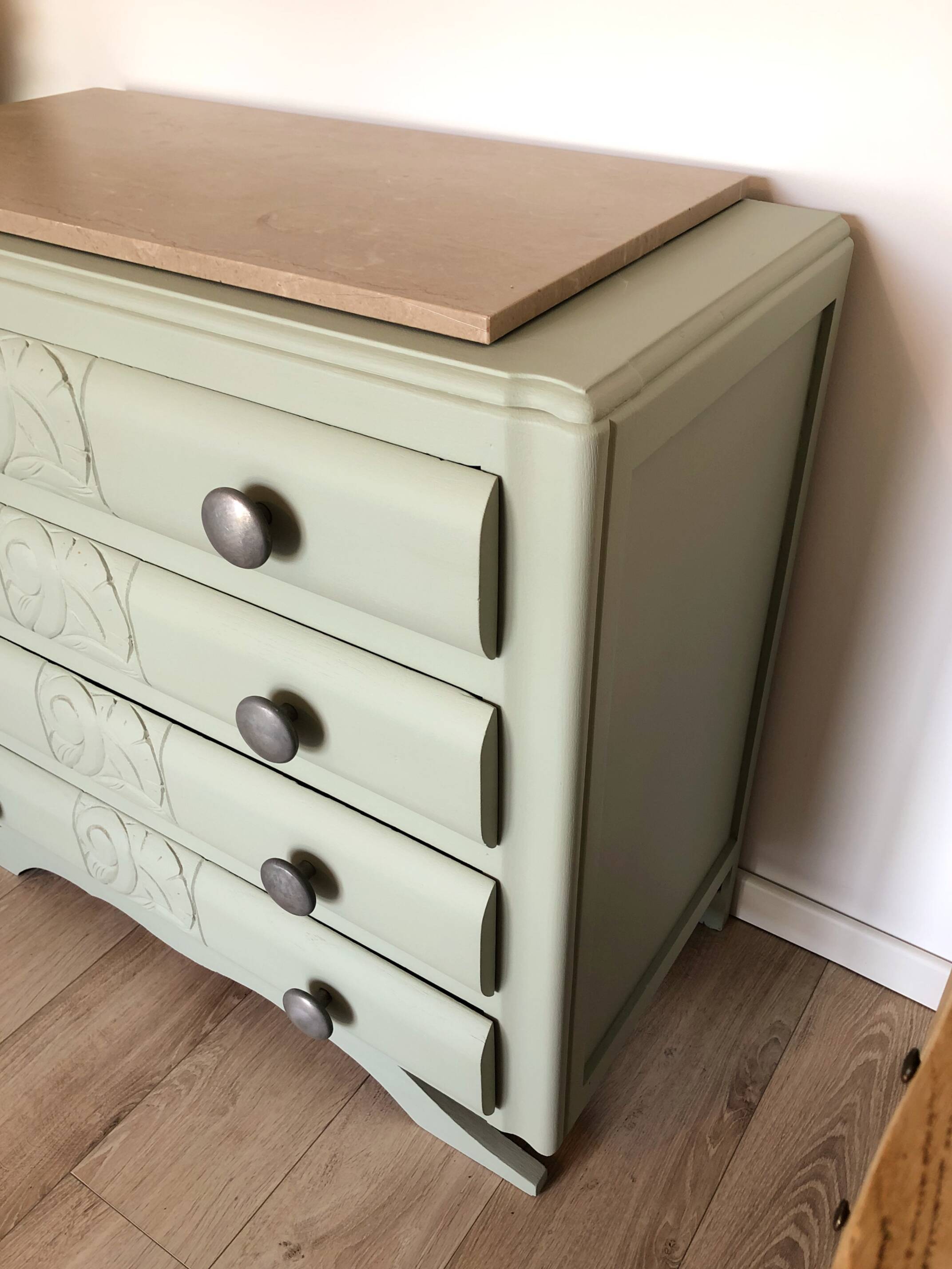 Commode Art Déco couleur vert fumé