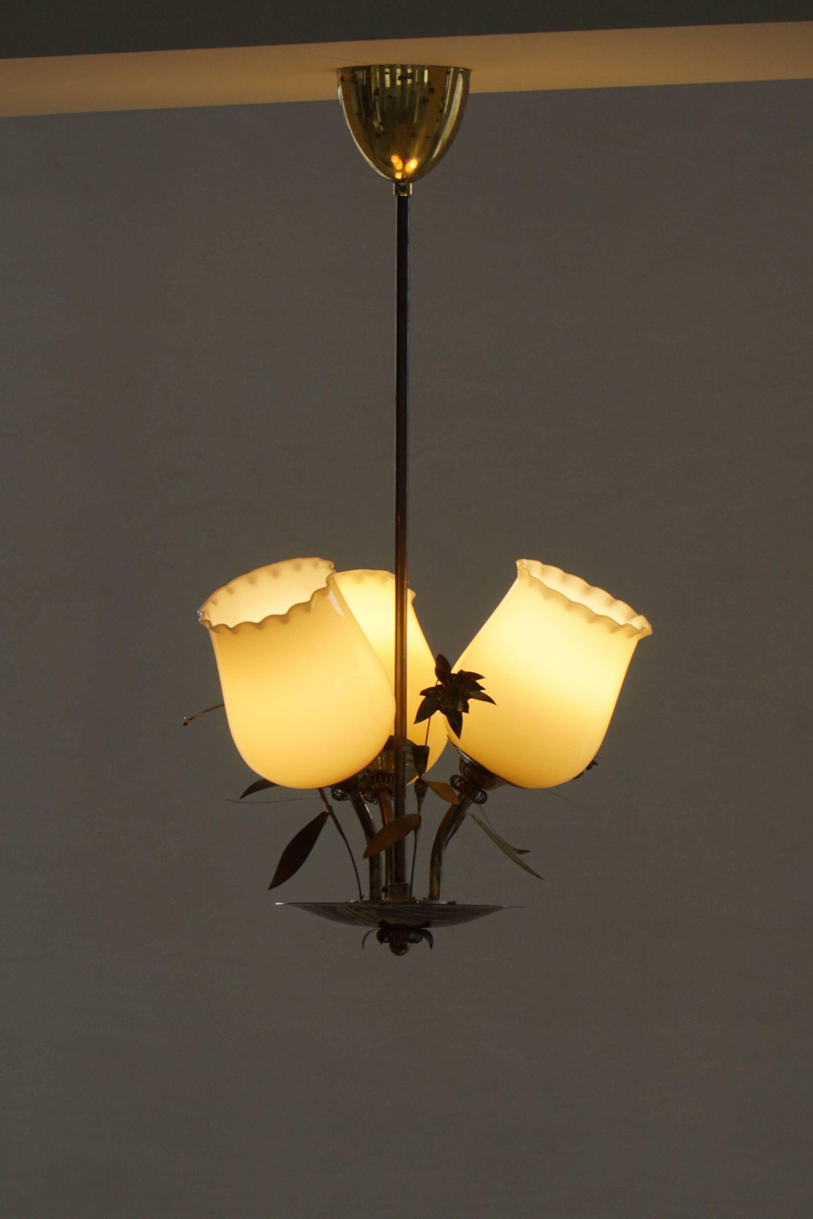 Mid-century glass and brass chandelier, model 501-3 by Stockmann, Finland, 1940s.