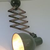 Workshop accordion applicator