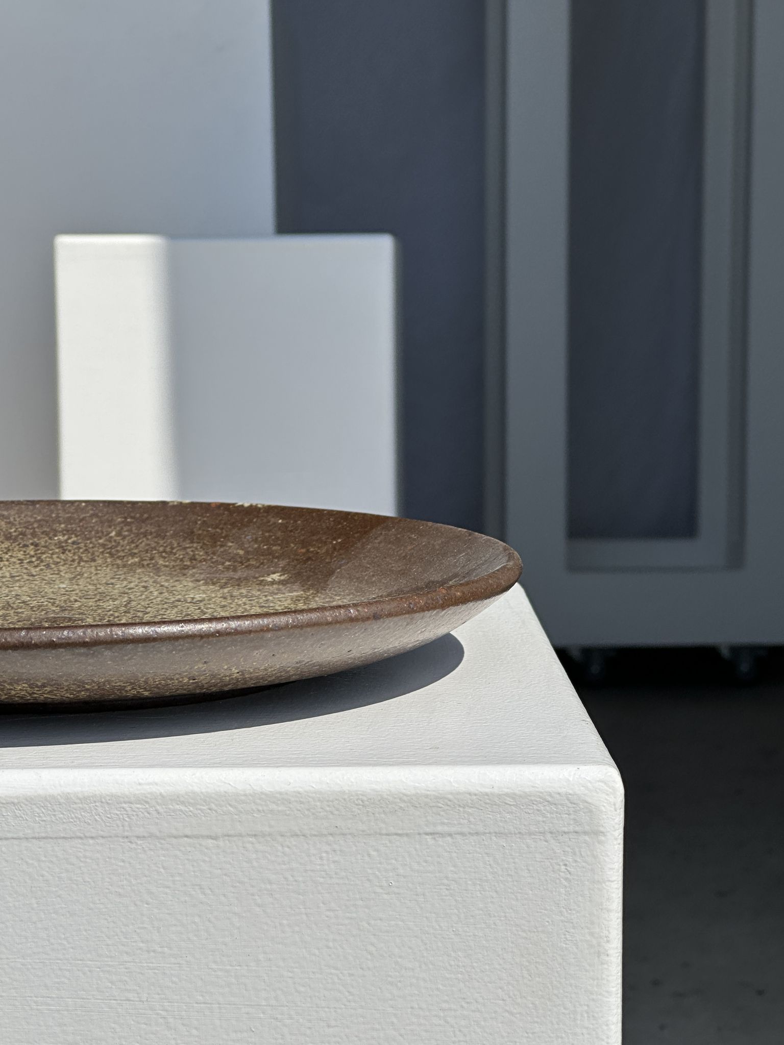 Plat en céramique vert indonésien D:26,5