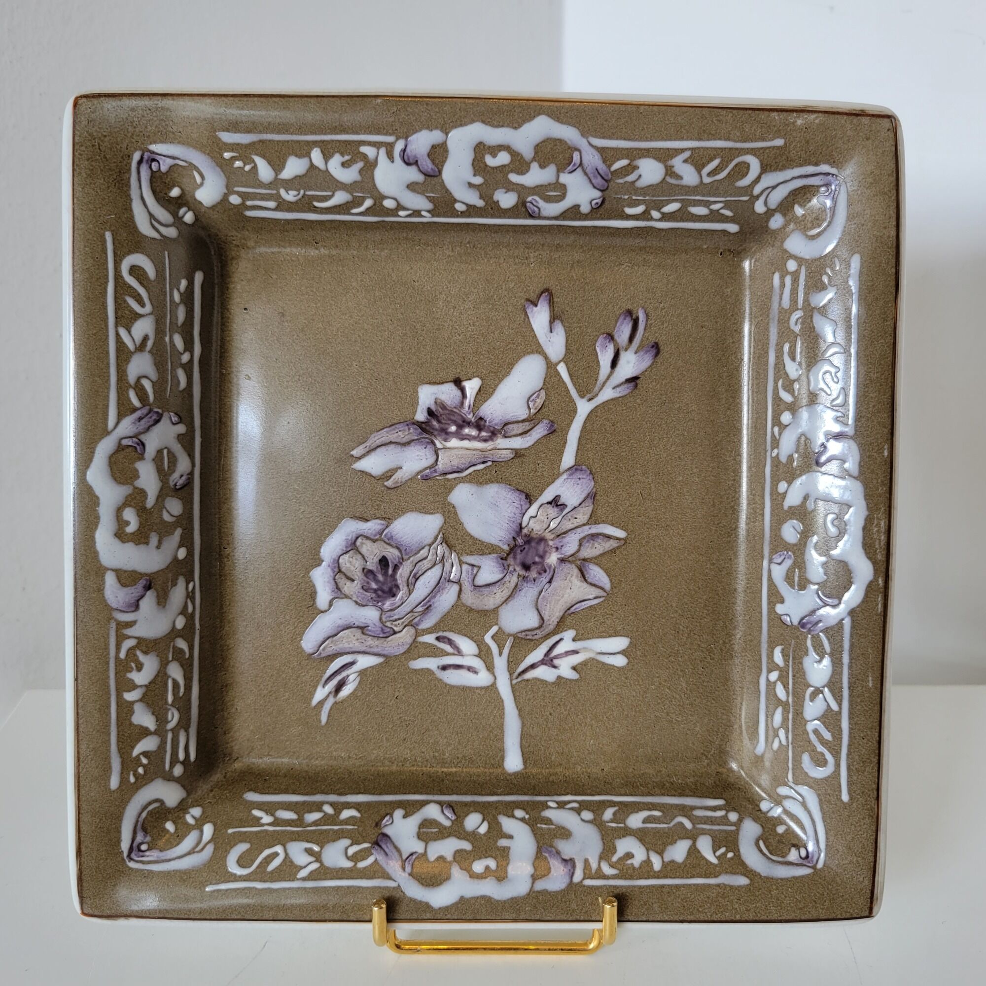 Empty ceramic square pocket after the design of Anne Froget for Jardin d'Ulysse