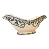 Ironware sauceboat at the Planteur de Caïffa