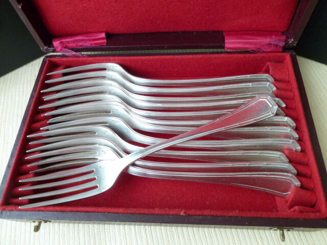 Box of 12 forks of table metal silver Alfénide Model Tosca