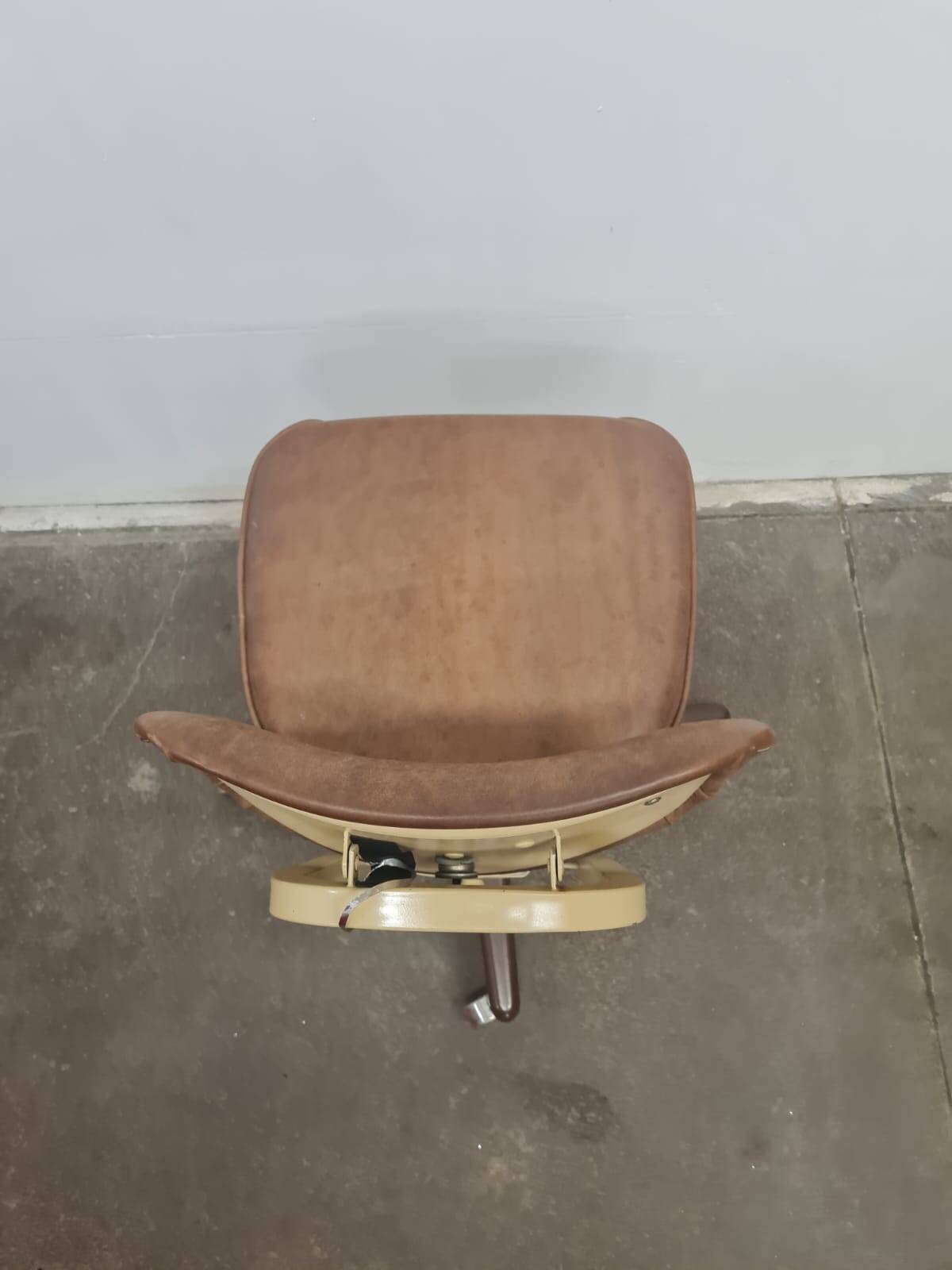 Mid Century Modern Swivel Office Chair By United Chair Co., 1950s