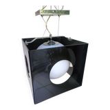 Suspension cube plexi noir et globe blanc