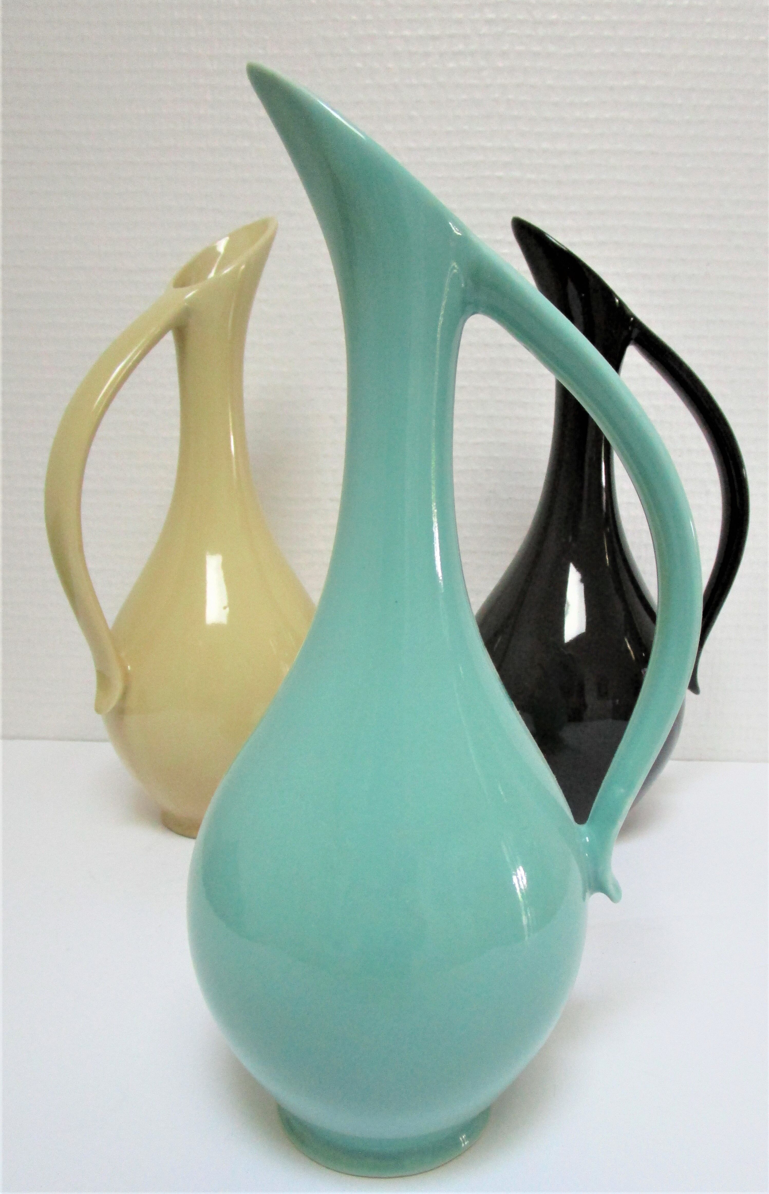 Three ceramic enamels design 60s soliflores black yellow green