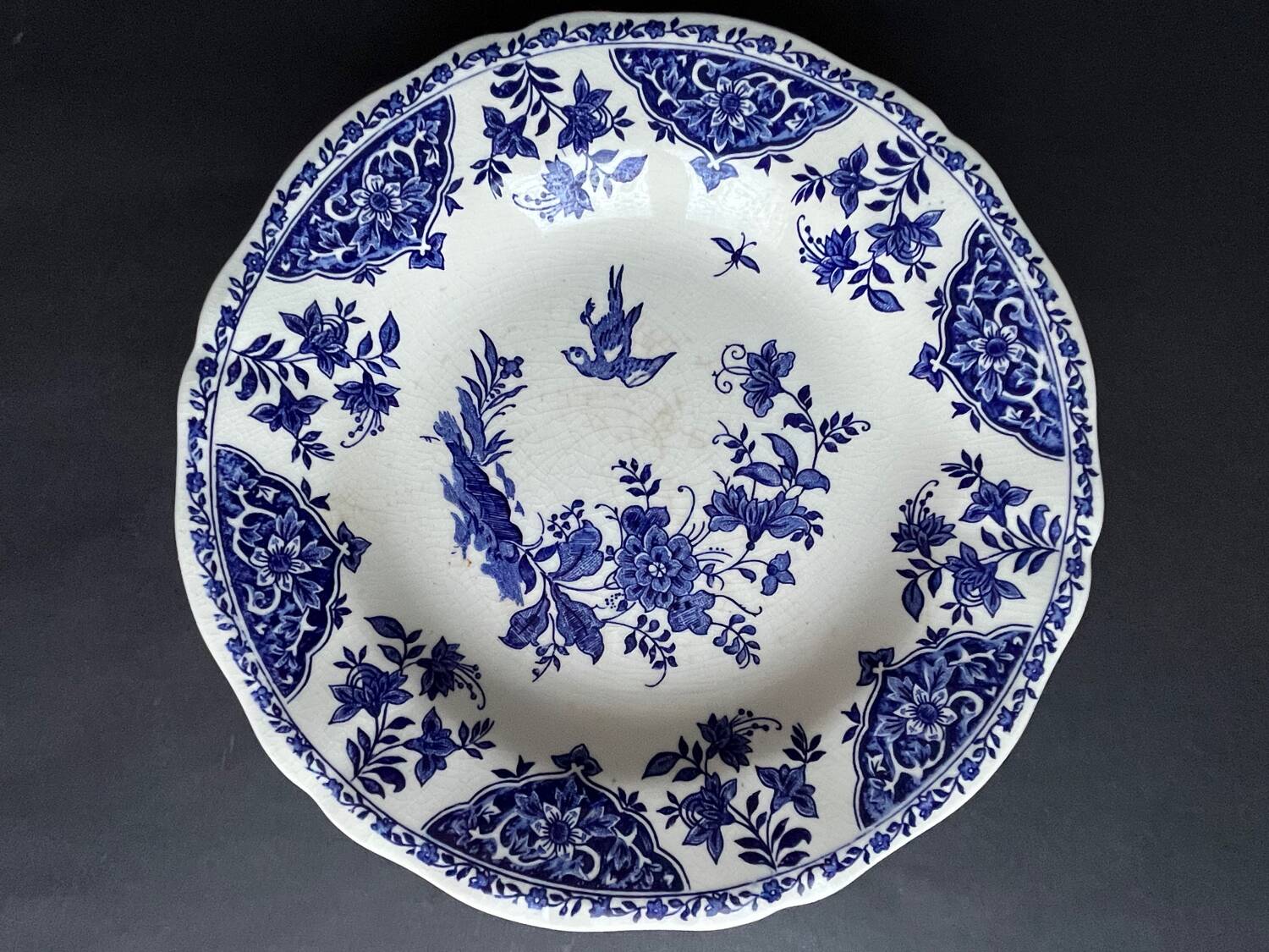 6 vintage Gien plates