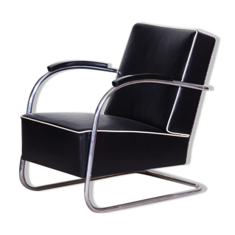 Black leather armchair by Mucke-Melder 1930